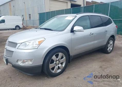 2010 Chevrolet Traverse Ltz z USA, uszkodzony, nr VIN 1GNLRHED3AS104878